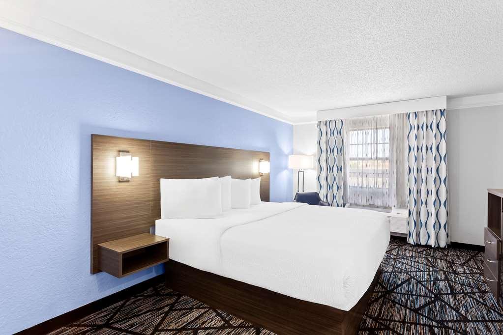 Best Western Schaumburg - O'Hare Nw Room photo